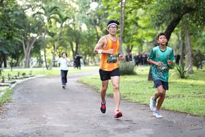 BIB: 486, 487
                            <button type="button" onclick="openModal(5025067)" class="btn btn-primary btn-sm float-right btn-popup" data-toggle="modal" data-target=".modal-high-quality">
                        <i class="fas fa-shopping-cart"></i> Add to Cart
                    </button>
                                            <button type="button" onclick="isThisMe(5025067, true)" class="btn btn-success btn-sm float-right btn-popup btn-isme hidden" data-toggle="tooltip" data-placement="bottom" title="นี่คือรูปของคุณใช่ไหม คลิกที่นี่เพื่อเอาเข้าอัลบั้ม">
                        <i class="fas fa-plus"></i> Add to album
                    </button>
                    <button type="button" onclick="isThisMe(5025067, false)" class="btn btn-warning btn-sm float-right btn-popup btn-isnotme hidden">
                        <i class="fas fa-ban"></i> Remove from album
                    </button>