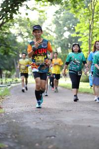 BIB: 0451, 750
                            <button type="button" onclick="openModal(5038476)" class="btn btn-primary btn-sm float-right btn-popup" data-toggle="modal" data-target=".modal-high-quality">
                        <i class="fas fa-shopping-cart"></i> Add to Cart
                    </button>
                                            <button type="button" onclick="isThisMe(5038476, true)" class="btn btn-success btn-sm float-right btn-popup btn-isme hidden" data-toggle="tooltip" data-placement="bottom" title="นี่คือรูปของคุณใช่ไหม คลิกที่นี่เพื่อเอาเข้าอัลบั้ม">
                        <i class="fas fa-plus"></i> Add to album
                    </button>
                    <button type="button" onclick="isThisMe(5038476, false)" class="btn btn-warning btn-sm float-right btn-popup btn-isnotme hidden">
                        <i class="fas fa-ban"></i> Remove from album
                    </button>