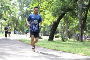 BIB: 0704
                            <button type="button" onclick="openModal(5083455)" class="btn btn-primary btn-sm float-right btn-popup" data-toggle="modal" data-target=".modal-high-quality">
                        <i class="fas fa-shopping-cart"></i> Add to Cart
                    </button>
                                            <button type="button" onclick="isThisMe(5083455, true)" class="btn btn-success btn-sm float-right btn-popup btn-isme hidden" data-toggle="tooltip" data-placement="bottom" title="นี่คือรูปของคุณใช่ไหม คลิกที่นี่เพื่อเอาเข้าอัลบั้ม">
                        <i class="fas fa-plus"></i> Add to album
                    </button>
                    <button type="button" onclick="isThisMe(5083455, false)" class="btn btn-warning btn-sm float-right btn-popup btn-isnotme hidden">
                        <i class="fas fa-ban"></i> Remove from album
                    </button>