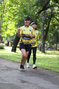BIB: 0682, 1186
                            <button type="button" onclick="openModal(5040137)" class="btn btn-primary btn-sm float-right btn-popup" data-toggle="modal" data-target=".modal-high-quality">
                        <i class="fas fa-shopping-cart"></i> Add to Cart
                    </button>
                                            <button type="button" onclick="isThisMe(5040137, true)" class="btn btn-success btn-sm float-right btn-popup btn-isme hidden" data-toggle="tooltip" data-placement="bottom" title="นี่คือรูปของคุณใช่ไหม คลิกที่นี่เพื่อเอาเข้าอัลบั้ม">
                        <i class="fas fa-plus"></i> Add to album
                    </button>
                    <button type="button" onclick="isThisMe(5040137, false)" class="btn btn-warning btn-sm float-right btn-popup btn-isnotme hidden">
                        <i class="fas fa-ban"></i> Remove from album
                    </button>