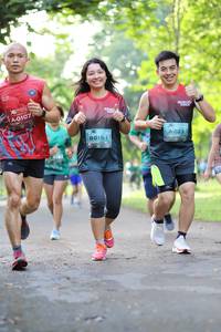 BIB: 0107, 023
                            <button type="button" onclick="openModal(5036522)" class="btn btn-primary btn-sm float-right btn-popup" data-toggle="modal" data-target=".modal-high-quality">
                        <i class="fas fa-shopping-cart"></i> Add to Cart
                    </button>
                                            <button type="button" onclick="isThisMe(5036522, true)" class="btn btn-success btn-sm float-right btn-popup btn-isme hidden" data-toggle="tooltip" data-placement="bottom" title="นี่คือรูปของคุณใช่ไหม คลิกที่นี่เพื่อเอาเข้าอัลบั้ม">
                        <i class="fas fa-plus"></i> Add to album
                    </button>
                    <button type="button" onclick="isThisMe(5036522, false)" class="btn btn-warning btn-sm float-right btn-popup btn-isnotme hidden">
                        <i class="fas fa-ban"></i> Remove from album
                    </button>