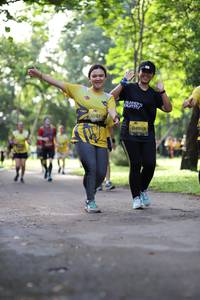BIB: 070, 928
                            <button type="button" onclick="openModal(5039730)" class="btn btn-primary btn-sm float-right btn-popup" data-toggle="modal" data-target=".modal-high-quality">
                        <i class="fas fa-shopping-cart"></i> Add to Cart
                    </button>
                                            <button type="button" onclick="isThisMe(5039730, true)" class="btn btn-success btn-sm float-right btn-popup btn-isme hidden" data-toggle="tooltip" data-placement="bottom" title="นี่คือรูปของคุณใช่ไหม คลิกที่นี่เพื่อเอาเข้าอัลบั้ม">
                        <i class="fas fa-plus"></i> Add to album
                    </button>
                    <button type="button" onclick="isThisMe(5039730, false)" class="btn btn-warning btn-sm float-right btn-popup btn-isnotme hidden">
                        <i class="fas fa-ban"></i> Remove from album
                    </button>