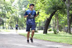 BIB: 0637
                            <button type="button" onclick="openModal(5067287)" class="btn btn-primary btn-sm float-right btn-popup" data-toggle="modal" data-target=".modal-high-quality">
                        <i class="fas fa-shopping-cart"></i> Add to Cart
                    </button>
                                            <button type="button" onclick="isThisMe(5067287, true)" class="btn btn-success btn-sm float-right btn-popup btn-isme hidden" data-toggle="tooltip" data-placement="bottom" title="นี่คือรูปของคุณใช่ไหม คลิกที่นี่เพื่อเอาเข้าอัลบั้ม">
                        <i class="fas fa-plus"></i> Add to album
                    </button>
                    <button type="button" onclick="isThisMe(5067287, false)" class="btn btn-warning btn-sm float-right btn-popup btn-isnotme hidden">
                        <i class="fas fa-ban"></i> Remove from album
                    </button>