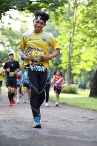 BIB: 079
                            <button type="button" onclick="openModal(5037079)" class="btn btn-primary btn-sm float-right btn-popup" data-toggle="modal" data-target=".modal-high-quality">
                        <i class="fas fa-shopping-cart"></i> Add to Cart
                    </button>
                                            <button type="button" onclick="isThisMe(5037079, true)" class="btn btn-success btn-sm float-right btn-popup btn-isme hidden" data-toggle="tooltip" data-placement="bottom" title="นี่คือรูปของคุณใช่ไหม คลิกที่นี่เพื่อเอาเข้าอัลบั้ม">
                        <i class="fas fa-plus"></i> Add to album
                    </button>
                    <button type="button" onclick="isThisMe(5037079, false)" class="btn btn-warning btn-sm float-right btn-popup btn-isnotme hidden">
                        <i class="fas fa-ban"></i> Remove from album
                    </button>