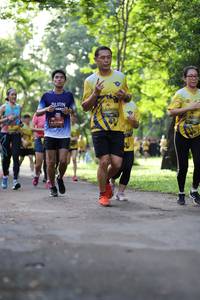 BIB: 0060, 158, 165
                            <button type="button" onclick="openModal(5039800)" class="btn btn-primary btn-sm float-right btn-popup" data-toggle="modal" data-target=".modal-high-quality">
                        <i class="fas fa-shopping-cart"></i> Add to Cart
                    </button>
                                            <button type="button" onclick="isThisMe(5039800, true)" class="btn btn-success btn-sm float-right btn-popup btn-isme hidden" data-toggle="tooltip" data-placement="bottom" title="นี่คือรูปของคุณใช่ไหม คลิกที่นี่เพื่อเอาเข้าอัลบั้ม">
                        <i class="fas fa-plus"></i> Add to album
                    </button>
                    <button type="button" onclick="isThisMe(5039800, false)" class="btn btn-warning btn-sm float-right btn-popup btn-isnotme hidden">
                        <i class="fas fa-ban"></i> Remove from album
                    </button>