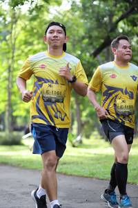 BIB: 1161, 1155
                            <button type="button" onclick="openModal(5039056)" class="btn btn-primary btn-sm float-right btn-popup" data-toggle="modal" data-target=".modal-high-quality">
                        <i class="fas fa-shopping-cart"></i> Add to Cart
                    </button>
                                            <button type="button" onclick="isThisMe(5039056, true)" class="btn btn-success btn-sm float-right btn-popup btn-isme hidden" data-toggle="tooltip" data-placement="bottom" title="นี่คือรูปของคุณใช่ไหม คลิกที่นี่เพื่อเอาเข้าอัลบั้ม">
                        <i class="fas fa-plus"></i> Add to album
                    </button>
                    <button type="button" onclick="isThisMe(5039056, false)" class="btn btn-warning btn-sm float-right btn-popup btn-isnotme hidden">
                        <i class="fas fa-ban"></i> Remove from album
                    </button>