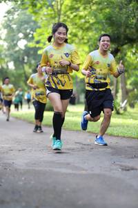 BIB: 1156, 1157
                            <button type="button" onclick="openModal(5038156)" class="btn btn-primary btn-sm float-right btn-popup" data-toggle="modal" data-target=".modal-high-quality">
                        <i class="fas fa-shopping-cart"></i> Add to Cart
                    </button>
                                            <button type="button" onclick="isThisMe(5038156, true)" class="btn btn-success btn-sm float-right btn-popup btn-isme hidden" data-toggle="tooltip" data-placement="bottom" title="นี่คือรูปของคุณใช่ไหม คลิกที่นี่เพื่อเอาเข้าอัลบั้ม">
                        <i class="fas fa-plus"></i> Add to album
                    </button>
                    <button type="button" onclick="isThisMe(5038156, false)" class="btn btn-warning btn-sm float-right btn-popup btn-isnotme hidden">
                        <i class="fas fa-ban"></i> Remove from album
                    </button>
