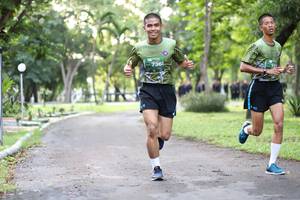 BIB: 361
                            <button type="button" onclick="openModal(5024642)" class="btn btn-primary btn-sm float-right btn-popup" data-toggle="modal" data-target=".modal-high-quality">
                        <i class="fas fa-shopping-cart"></i> Add to Cart
                    </button>
                                            <button type="button" onclick="isThisMe(5024642, true)" class="btn btn-success btn-sm float-right btn-popup btn-isme hidden" data-toggle="tooltip" data-placement="bottom" title="นี่คือรูปของคุณใช่ไหม คลิกที่นี่เพื่อเอาเข้าอัลบั้ม">
                        <i class="fas fa-plus"></i> Add to album
                    </button>
                    <button type="button" onclick="isThisMe(5024642, false)" class="btn btn-warning btn-sm float-right btn-popup btn-isnotme hidden">
                        <i class="fas fa-ban"></i> Remove from album
                    </button>