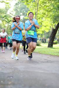 BIB: 0711
                            <button type="button" onclick="openModal(5037764)" class="btn btn-primary btn-sm float-right btn-popup" data-toggle="modal" data-target=".modal-high-quality">
                        <i class="fas fa-shopping-cart"></i> Add to Cart
                    </button>
                                            <button type="button" onclick="isThisMe(5037764, true)" class="btn btn-success btn-sm float-right btn-popup btn-isme hidden" data-toggle="tooltip" data-placement="bottom" title="นี่คือรูปของคุณใช่ไหม คลิกที่นี่เพื่อเอาเข้าอัลบั้ม">
                        <i class="fas fa-plus"></i> Add to album
                    </button>
                    <button type="button" onclick="isThisMe(5037764, false)" class="btn btn-warning btn-sm float-right btn-popup btn-isnotme hidden">
                        <i class="fas fa-ban"></i> Remove from album
                    </button>