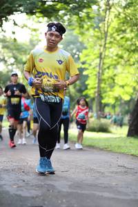 BIB: 
                            <button type="button" onclick="openModal(5037073)" class="btn btn-primary btn-sm float-right btn-popup" data-toggle="modal" data-target=".modal-high-quality">
                        <i class="fas fa-shopping-cart"></i> Add to Cart
                    </button>
                                            <button type="button" onclick="isThisMe(5037073, true)" class="btn btn-success btn-sm float-right btn-popup btn-isme hidden" data-toggle="tooltip" data-placement="bottom" title="นี่คือรูปของคุณใช่ไหม คลิกที่นี่เพื่อเอาเข้าอัลบั้ม">
                        <i class="fas fa-plus"></i> Add to album
                    </button>
                    <button type="button" onclick="isThisMe(5037073, false)" class="btn btn-warning btn-sm float-right btn-popup btn-isnotme hidden">
                        <i class="fas fa-ban"></i> Remove from album
                    </button>