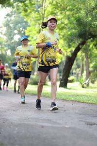 BIB: 0117, 009
                            <button type="button" onclick="openModal(5038964)" class="btn btn-primary btn-sm float-right btn-popup" data-toggle="modal" data-target=".modal-high-quality">
                        <i class="fas fa-shopping-cart"></i> Add to Cart
                    </button>
                                            <button type="button" onclick="isThisMe(5038964, true)" class="btn btn-success btn-sm float-right btn-popup btn-isme hidden" data-toggle="tooltip" data-placement="bottom" title="นี่คือรูปของคุณใช่ไหม คลิกที่นี่เพื่อเอาเข้าอัลบั้ม">
                        <i class="fas fa-plus"></i> Add to album
                    </button>
                    <button type="button" onclick="isThisMe(5038964, false)" class="btn btn-warning btn-sm float-right btn-popup btn-isnotme hidden">
                        <i class="fas fa-ban"></i> Remove from album
                    </button>