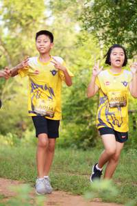 BIB: 0115, 0114
                            <button type="button" onclick="openModal(4995737)" class="btn btn-primary btn-sm float-right btn-popup" data-toggle="modal" data-target=".modal-high-quality">
                        <i class="fas fa-shopping-cart"></i> Add to Cart
                    </button>
                                            <button type="button" onclick="isThisMe(4995737, true)" class="btn btn-success btn-sm float-right btn-popup btn-isme hidden" data-toggle="tooltip" data-placement="bottom" title="นี่คือรูปของคุณใช่ไหม คลิกที่นี่เพื่อเอาเข้าอัลบั้ม">
                        <i class="fas fa-plus"></i> Add to album
                    </button>
                    <button type="button" onclick="isThisMe(4995737, false)" class="btn btn-warning btn-sm float-right btn-popup btn-isnotme hidden">
                        <i class="fas fa-ban"></i> Remove from album
                    </button>