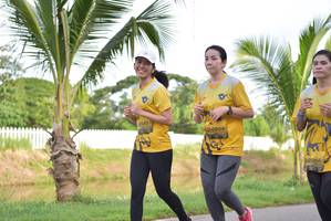 BIB: 0945, 0958, 0956
                            <button type="button" onclick="openModal(5141408)" class="btn btn-primary btn-sm float-right btn-popup" data-toggle="modal" data-target=".modal-high-quality">
                        <i class="fas fa-shopping-cart"></i> Add to Cart
                    </button>
                                            <button type="button" onclick="isThisMe(5141408, true)" class="btn btn-success btn-sm float-right btn-popup btn-isme hidden" data-toggle="tooltip" data-placement="bottom" title="นี่คือรูปของคุณใช่ไหม คลิกที่นี่เพื่อเอาเข้าอัลบั้ม">
                        <i class="fas fa-plus"></i> Add to album
                    </button>
                    <button type="button" onclick="isThisMe(5141408, false)" class="btn btn-warning btn-sm float-right btn-popup btn-isnotme hidden">
                        <i class="fas fa-ban"></i> Remove from album
                    </button>