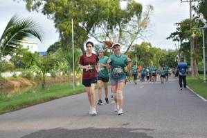 BIB: 
                            <button type="button" onclick="openModal(5098003)" class="btn btn-primary btn-sm float-right btn-popup" data-toggle="modal" data-target=".modal-high-quality">
                        <i class="fas fa-shopping-cart"></i> Add to Cart
                    </button>
                                            <button type="button" onclick="isThisMe(5098003, true)" class="btn btn-success btn-sm float-right btn-popup btn-isme hidden" data-toggle="tooltip" data-placement="bottom" title="นี่คือรูปของคุณใช่ไหม คลิกที่นี่เพื่อเอาเข้าอัลบั้ม">
                        <i class="fas fa-plus"></i> Add to album
                    </button>
                    <button type="button" onclick="isThisMe(5098003, false)" class="btn btn-warning btn-sm float-right btn-popup btn-isnotme hidden">
                        <i class="fas fa-ban"></i> Remove from album
                    </button>