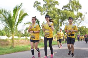 BIB: 0412, 0411
                            <button type="button" onclick="openModal(5141376)" class="btn btn-primary btn-sm float-right btn-popup" data-toggle="modal" data-target=".modal-high-quality">
                        <i class="fas fa-shopping-cart"></i> Add to Cart
                    </button>
                                            <button type="button" onclick="isThisMe(5141376, true)" class="btn btn-success btn-sm float-right btn-popup btn-isme hidden" data-toggle="tooltip" data-placement="bottom" title="นี่คือรูปของคุณใช่ไหม คลิกที่นี่เพื่อเอาเข้าอัลบั้ม">
                        <i class="fas fa-plus"></i> Add to album
                    </button>
                    <button type="button" onclick="isThisMe(5141376, false)" class="btn btn-warning btn-sm float-right btn-popup btn-isnotme hidden">
                        <i class="fas fa-ban"></i> Remove from album
                    </button>