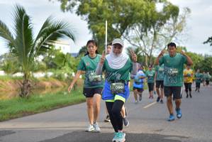 BIB: 960
                            <button type="button" onclick="openModal(5098051)" class="btn btn-primary btn-sm float-right btn-popup" data-toggle="modal" data-target=".modal-high-quality">
                        <i class="fas fa-shopping-cart"></i> Add to Cart
                    </button>
                                            <button type="button" onclick="isThisMe(5098051, true)" class="btn btn-success btn-sm float-right btn-popup btn-isme hidden" data-toggle="tooltip" data-placement="bottom" title="นี่คือรูปของคุณใช่ไหม คลิกที่นี่เพื่อเอาเข้าอัลบั้ม">
                        <i class="fas fa-plus"></i> Add to album
                    </button>
                    <button type="button" onclick="isThisMe(5098051, false)" class="btn btn-warning btn-sm float-right btn-popup btn-isnotme hidden">
                        <i class="fas fa-ban"></i> Remove from album
                    </button>