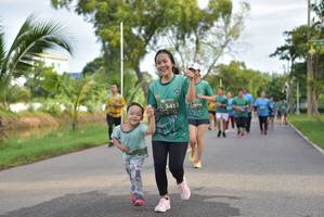 BIB: 3411
                            <button type="button" onclick="openModal(5140461)" class="btn btn-primary btn-sm float-right btn-popup" data-toggle="modal" data-target=".modal-high-quality">
                        <i class="fas fa-shopping-cart"></i> Add to Cart
                    </button>
                                            <button type="button" onclick="isThisMe(5140461, true)" class="btn btn-success btn-sm float-right btn-popup btn-isme hidden" data-toggle="tooltip" data-placement="bottom" title="นี่คือรูปของคุณใช่ไหม คลิกที่นี่เพื่อเอาเข้าอัลบั้ม">
                        <i class="fas fa-plus"></i> Add to album
                    </button>
                    <button type="button" onclick="isThisMe(5140461, false)" class="btn btn-warning btn-sm float-right btn-popup btn-isnotme hidden">
                        <i class="fas fa-ban"></i> Remove from album
                    </button>