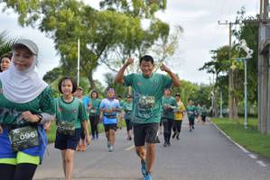 BIB: 356, 0961
                            <button type="button" onclick="openModal(5098058)" class="btn btn-primary btn-sm float-right btn-popup" data-toggle="modal" data-target=".modal-high-quality">
                        <i class="fas fa-shopping-cart"></i> Add to Cart
                    </button>
                                            <button type="button" onclick="isThisMe(5098058, true)" class="btn btn-success btn-sm float-right btn-popup btn-isme hidden" data-toggle="tooltip" data-placement="bottom" title="นี่คือรูปของคุณใช่ไหม คลิกที่นี่เพื่อเอาเข้าอัลบั้ม">
                        <i class="fas fa-plus"></i> Add to album
                    </button>
                    <button type="button" onclick="isThisMe(5098058, false)" class="btn btn-warning btn-sm float-right btn-popup btn-isnotme hidden">
                        <i class="fas fa-ban"></i> Remove from album
                    </button>