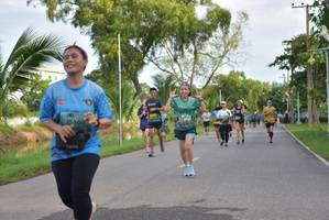 BIB: 
                            <button type="button" onclick="openModal(5097359)" class="btn btn-primary btn-sm float-right btn-popup" data-toggle="modal" data-target=".modal-high-quality">
                        <i class="fas fa-shopping-cart"></i> Add to Cart
                    </button>
                                            <button type="button" onclick="isThisMe(5097359, true)" class="btn btn-success btn-sm float-right btn-popup btn-isme hidden" data-toggle="tooltip" data-placement="bottom" title="นี่คือรูปของคุณใช่ไหม คลิกที่นี่เพื่อเอาเข้าอัลบั้ม">
                        <i class="fas fa-plus"></i> Add to album
                    </button>
                    <button type="button" onclick="isThisMe(5097359, false)" class="btn btn-warning btn-sm float-right btn-popup btn-isnotme hidden">
                        <i class="fas fa-ban"></i> Remove from album
                    </button>