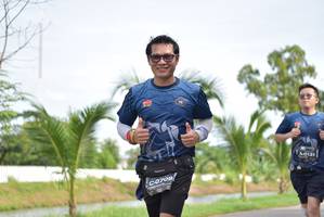 BIB: 0131, 0709
                            <button type="button" onclick="openModal(5143768)" class="btn btn-primary btn-sm float-right btn-popup" data-toggle="modal" data-target=".modal-high-quality">
                        <i class="fas fa-shopping-cart"></i> Add to Cart
                    </button>
                                            <button type="button" onclick="isThisMe(5143768, true)" class="btn btn-success btn-sm float-right btn-popup btn-isme hidden" data-toggle="tooltip" data-placement="bottom" title="นี่คือรูปของคุณใช่ไหม คลิกที่นี่เพื่อเอาเข้าอัลบั้ม">
                        <i class="fas fa-plus"></i> Add to album
                    </button>
                    <button type="button" onclick="isThisMe(5143768, false)" class="btn btn-warning btn-sm float-right btn-popup btn-isnotme hidden">
                        <i class="fas fa-ban"></i> Remove from album
                    </button>