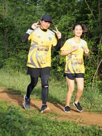 BIB: 0930, 933
                            <button type="button" onclick="openModal(5151805)" class="btn btn-primary btn-sm float-right btn-popup" data-toggle="modal" data-target=".modal-high-quality">
                        <i class="fas fa-shopping-cart"></i> Add to Cart
                    </button>
                                            <button type="button" onclick="isThisMe(5151805, true)" class="btn btn-success btn-sm float-right btn-popup btn-isme hidden" data-toggle="tooltip" data-placement="bottom" title="นี่คือรูปของคุณใช่ไหม คลิกที่นี่เพื่อเอาเข้าอัลบั้ม">
                        <i class="fas fa-plus"></i> Add to album
                    </button>
                    <button type="button" onclick="isThisMe(5151805, false)" class="btn btn-warning btn-sm float-right btn-popup btn-isnotme hidden">
                        <i class="fas fa-ban"></i> Remove from album
                    </button>