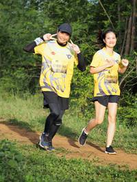 BIB: 0933
                            <button type="button" onclick="openModal(5151795)" class="btn btn-primary btn-sm float-right btn-popup" data-toggle="modal" data-target=".modal-high-quality">
                        <i class="fas fa-shopping-cart"></i> Add to Cart
                    </button>
                                            <button type="button" onclick="isThisMe(5151795, true)" class="btn btn-success btn-sm float-right btn-popup btn-isme hidden" data-toggle="tooltip" data-placement="bottom" title="นี่คือรูปของคุณใช่ไหม คลิกที่นี่เพื่อเอาเข้าอัลบั้ม">
                        <i class="fas fa-plus"></i> Add to album
                    </button>
                    <button type="button" onclick="isThisMe(5151795, false)" class="btn btn-warning btn-sm float-right btn-popup btn-isnotme hidden">
                        <i class="fas fa-ban"></i> Remove from album
                    </button>