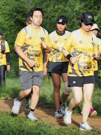 BIB: 0640, 0639
                            <button type="button" onclick="openModal(5150837)" class="btn btn-primary btn-sm float-right btn-popup" data-toggle="modal" data-target=".modal-high-quality">
                        <i class="fas fa-shopping-cart"></i> Add to Cart
                    </button>
                                            <button type="button" onclick="isThisMe(5150837, true)" class="btn btn-success btn-sm float-right btn-popup btn-isme hidden" data-toggle="tooltip" data-placement="bottom" title="นี่คือรูปของคุณใช่ไหม คลิกที่นี่เพื่อเอาเข้าอัลบั้ม">
                        <i class="fas fa-plus"></i> Add to album
                    </button>
                    <button type="button" onclick="isThisMe(5150837, false)" class="btn btn-warning btn-sm float-right btn-popup btn-isnotme hidden">
                        <i class="fas fa-ban"></i> Remove from album
                    </button>