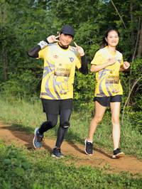 BIB: 0930, 0933
                            <button type="button" onclick="openModal(5151801)" class="btn btn-primary btn-sm float-right btn-popup" data-toggle="modal" data-target=".modal-high-quality">
                        <i class="fas fa-shopping-cart"></i> Add to Cart
                    </button>
                                            <button type="button" onclick="isThisMe(5151801, true)" class="btn btn-success btn-sm float-right btn-popup btn-isme hidden" data-toggle="tooltip" data-placement="bottom" title="นี่คือรูปของคุณใช่ไหม คลิกที่นี่เพื่อเอาเข้าอัลบั้ม">
                        <i class="fas fa-plus"></i> Add to album
                    </button>
                    <button type="button" onclick="isThisMe(5151801, false)" class="btn btn-warning btn-sm float-right btn-popup btn-isnotme hidden">
                        <i class="fas fa-ban"></i> Remove from album
                    </button>