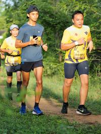 BIB: 0490, 
                            <button type="button" onclick="openModal(5193019)" class="btn btn-primary btn-sm float-right btn-popup" data-toggle="modal" data-target=".modal-high-quality">
                        <i class="fas fa-shopping-cart"></i> Add to Cart
                    </button>
                                            <button type="button" onclick="isThisMe(5193019, true)" class="btn btn-success btn-sm float-right btn-popup btn-isme hidden" data-toggle="tooltip" data-placement="bottom" title="นี่คือรูปของคุณใช่ไหม คลิกที่นี่เพื่อเอาเข้าอัลบั้ม">
                        <i class="fas fa-plus"></i> Add to album
                    </button>
                    <button type="button" onclick="isThisMe(5193019, false)" class="btn btn-warning btn-sm float-right btn-popup btn-isnotme hidden">
                        <i class="fas fa-ban"></i> Remove from album
                    </button>