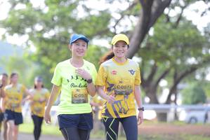 BIB: 0573, 0572
                            <button type="button" onclick="openModal(4969374)" class="btn btn-primary btn-sm float-right btn-popup" data-toggle="modal" data-target=".modal-high-quality">
                        <i class="fas fa-shopping-cart"></i> Add to Cart
                    </button>
                                            <button type="button" onclick="isThisMe(4969374, true)" class="btn btn-success btn-sm float-right btn-popup btn-isme hidden" data-toggle="tooltip" data-placement="bottom" title="นี่คือรูปของคุณใช่ไหม คลิกที่นี่เพื่อเอาเข้าอัลบั้ม">
                        <i class="fas fa-plus"></i> Add to album
                    </button>
                    <button type="button" onclick="isThisMe(4969374, false)" class="btn btn-warning btn-sm float-right btn-popup btn-isnotme hidden">
                        <i class="fas fa-ban"></i> Remove from album
                    </button>