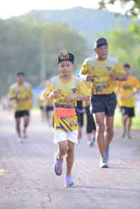 BIB: 1138
                            <button type="button" onclick="openModal(4975462)" class="btn btn-primary btn-sm float-right btn-popup" data-toggle="modal" data-target=".modal-high-quality">
                        <i class="fas fa-shopping-cart"></i> Add to Cart
                    </button>
                                            <button type="button" onclick="isThisMe(4975462, true)" class="btn btn-success btn-sm float-right btn-popup btn-isme hidden" data-toggle="tooltip" data-placement="bottom" title="นี่คือรูปของคุณใช่ไหม คลิกที่นี่เพื่อเอาเข้าอัลบั้ม">
                        <i class="fas fa-plus"></i> Add to album
                    </button>
                    <button type="button" onclick="isThisMe(4975462, false)" class="btn btn-warning btn-sm float-right btn-popup btn-isnotme hidden">
                        <i class="fas fa-ban"></i> Remove from album
                    </button>