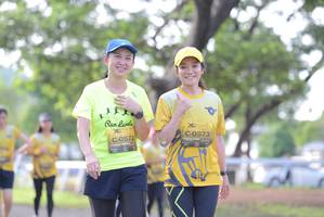 BIB: 0573, 0572
                            <button type="button" onclick="openModal(4969376)" class="btn btn-primary btn-sm float-right btn-popup" data-toggle="modal" data-target=".modal-high-quality">
                        <i class="fas fa-shopping-cart"></i> Add to Cart
                    </button>
                                            <button type="button" onclick="isThisMe(4969376, true)" class="btn btn-success btn-sm float-right btn-popup btn-isme hidden" data-toggle="tooltip" data-placement="bottom" title="นี่คือรูปของคุณใช่ไหม คลิกที่นี่เพื่อเอาเข้าอัลบั้ม">
                        <i class="fas fa-plus"></i> Add to album
                    </button>
                    <button type="button" onclick="isThisMe(4969376, false)" class="btn btn-warning btn-sm float-right btn-popup btn-isnotme hidden">
                        <i class="fas fa-ban"></i> Remove from album
                    </button>