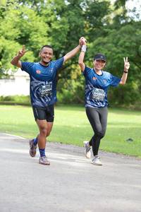 BIB: 864, 0865
                            <button type="button" onclick="openModal(5009661)" class="btn btn-primary btn-sm float-right btn-popup" data-toggle="modal" data-target=".modal-high-quality">
                        <i class="fas fa-shopping-cart"></i> Add to Cart
                    </button>
                                            <button type="button" onclick="isThisMe(5009661, true)" class="btn btn-success btn-sm float-right btn-popup btn-isme hidden" data-toggle="tooltip" data-placement="bottom" title="นี่คือรูปของคุณใช่ไหม คลิกที่นี่เพื่อเอาเข้าอัลบั้ม">
                        <i class="fas fa-plus"></i> Add to album
                    </button>
                    <button type="button" onclick="isThisMe(5009661, false)" class="btn btn-warning btn-sm float-right btn-popup btn-isnotme hidden">
                        <i class="fas fa-ban"></i> Remove from album
                    </button>