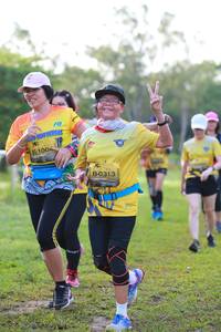 BIB: 1004, 0313
                            <button type="button" onclick="openModal(4926013)" class="btn btn-primary btn-sm float-right btn-popup" data-toggle="modal" data-target=".modal-high-quality">
                        <i class="fas fa-shopping-cart"></i> Add to Cart
                    </button>
                                            <button type="button" onclick="isThisMe(4926013, true)" class="btn btn-success btn-sm float-right btn-popup btn-isme hidden" data-toggle="tooltip" data-placement="bottom" title="นี่คือรูปของคุณใช่ไหม คลิกที่นี่เพื่อเอาเข้าอัลบั้ม">
                        <i class="fas fa-plus"></i> Add to album
                    </button>
                    <button type="button" onclick="isThisMe(4926013, false)" class="btn btn-warning btn-sm float-right btn-popup btn-isnotme hidden">
                        <i class="fas fa-ban"></i> Remove from album
                    </button>