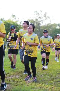 BIB: 913, 0672
                            <button type="button" onclick="openModal(4933976)" class="btn btn-primary btn-sm float-right btn-popup" data-toggle="modal" data-target=".modal-high-quality">
                        <i class="fas fa-shopping-cart"></i> Add to Cart
                    </button>
                                            <button type="button" onclick="isThisMe(4933976, true)" class="btn btn-success btn-sm float-right btn-popup btn-isme hidden" data-toggle="tooltip" data-placement="bottom" title="นี่คือรูปของคุณใช่ไหม คลิกที่นี่เพื่อเอาเข้าอัลบั้ม">
                        <i class="fas fa-plus"></i> Add to album
                    </button>
                    <button type="button" onclick="isThisMe(4933976, false)" class="btn btn-warning btn-sm float-right btn-popup btn-isnotme hidden">
                        <i class="fas fa-ban"></i> Remove from album
                    </button>