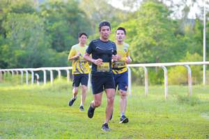 BIB: 1182
                            <button type="button" onclick="openModal(5016055)" class="btn btn-primary btn-sm float-right btn-popup" data-toggle="modal" data-target=".modal-high-quality">
                        <i class="fas fa-shopping-cart"></i> Add to Cart
                    </button>
                                            <button type="button" onclick="isThisMe(5016055, true)" class="btn btn-success btn-sm float-right btn-popup btn-isme hidden" data-toggle="tooltip" data-placement="bottom" title="นี่คือรูปของคุณใช่ไหม คลิกที่นี่เพื่อเอาเข้าอัลบั้ม">
                        <i class="fas fa-plus"></i> Add to album
                    </button>
                    <button type="button" onclick="isThisMe(5016055, false)" class="btn btn-warning btn-sm float-right btn-popup btn-isnotme hidden">
                        <i class="fas fa-ban"></i> Remove from album
                    </button>