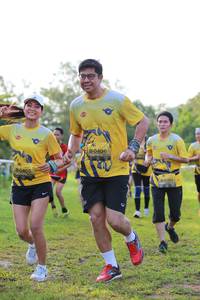 BIB: 0406, 0405, 302
                            <button type="button" onclick="openModal(4934004)" class="btn btn-primary btn-sm float-right btn-popup" data-toggle="modal" data-target=".modal-high-quality">
                        <i class="fas fa-shopping-cart"></i> Add to Cart
                    </button>
                                            <button type="button" onclick="isThisMe(4934004, true)" class="btn btn-success btn-sm float-right btn-popup btn-isme hidden" data-toggle="tooltip" data-placement="bottom" title="นี่คือรูปของคุณใช่ไหม คลิกที่นี่เพื่อเอาเข้าอัลบั้ม">
                        <i class="fas fa-plus"></i> Add to album
                    </button>
                    <button type="button" onclick="isThisMe(4934004, false)" class="btn btn-warning btn-sm float-right btn-popup btn-isnotme hidden">
                        <i class="fas fa-ban"></i> Remove from album
                    </button>