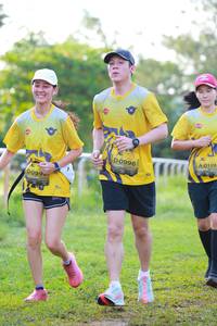 BIB: 0996, 0119, 0997
                            <button type="button" onclick="openModal(5016314)" class="btn btn-primary btn-sm float-right btn-popup" data-toggle="modal" data-target=".modal-high-quality">
                        <i class="fas fa-shopping-cart"></i> Add to Cart
                    </button>
                                            <button type="button" onclick="isThisMe(5016314, true)" class="btn btn-success btn-sm float-right btn-popup btn-isme hidden" data-toggle="tooltip" data-placement="bottom" title="นี่คือรูปของคุณใช่ไหม คลิกที่นี่เพื่อเอาเข้าอัลบั้ม">
                        <i class="fas fa-plus"></i> Add to album
                    </button>
                    <button type="button" onclick="isThisMe(5016314, false)" class="btn btn-warning btn-sm float-right btn-popup btn-isnotme hidden">
                        <i class="fas fa-ban"></i> Remove from album
                    </button>