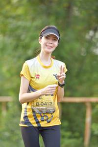 BIB: 0412
                            <button type="button" onclick="openModal(4982864)" class="btn btn-primary btn-sm float-right btn-popup" data-toggle="modal" data-target=".modal-high-quality">
                        <i class="fas fa-shopping-cart"></i> Add to Cart
                    </button>
                                            <button type="button" onclick="isThisMe(4982864, true)" class="btn btn-success btn-sm float-right btn-popup btn-isme hidden" data-toggle="tooltip" data-placement="bottom" title="นี่คือรูปของคุณใช่ไหม คลิกที่นี่เพื่อเอาเข้าอัลบั้ม">
                        <i class="fas fa-plus"></i> Add to album
                    </button>
                    <button type="button" onclick="isThisMe(4982864, false)" class="btn btn-warning btn-sm float-right btn-popup btn-isnotme hidden">
                        <i class="fas fa-ban"></i> Remove from album
                    </button>