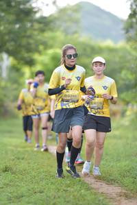 BIB: 0392, 0715
                            <button type="button" onclick="openModal(4987314)" class="btn btn-primary btn-sm float-right btn-popup" data-toggle="modal" data-target=".modal-high-quality">
                        <i class="fas fa-shopping-cart"></i> Add to Cart
                    </button>
                                            <button type="button" onclick="isThisMe(4987314, true)" class="btn btn-success btn-sm float-right btn-popup btn-isme hidden" data-toggle="tooltip" data-placement="bottom" title="นี่คือรูปของคุณใช่ไหม คลิกที่นี่เพื่อเอาเข้าอัลบั้ม">
                        <i class="fas fa-plus"></i> Add to album
                    </button>
                    <button type="button" onclick="isThisMe(4987314, false)" class="btn btn-warning btn-sm float-right btn-popup btn-isnotme hidden">
                        <i class="fas fa-ban"></i> Remove from album
                    </button>