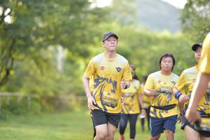 BIB: 0996
                            <button type="button" onclick="openModal(4988702)" class="btn btn-primary btn-sm float-right btn-popup" data-toggle="modal" data-target=".modal-high-quality">
                        <i class="fas fa-shopping-cart"></i> Add to Cart
                    </button>
                                            <button type="button" onclick="isThisMe(4988702, true)" class="btn btn-success btn-sm float-right btn-popup btn-isme hidden" data-toggle="tooltip" data-placement="bottom" title="นี่คือรูปของคุณใช่ไหม คลิกที่นี่เพื่อเอาเข้าอัลบั้ม">
                        <i class="fas fa-plus"></i> Add to album
                    </button>
                    <button type="button" onclick="isThisMe(4988702, false)" class="btn btn-warning btn-sm float-right btn-popup btn-isnotme hidden">
                        <i class="fas fa-ban"></i> Remove from album
                    </button>