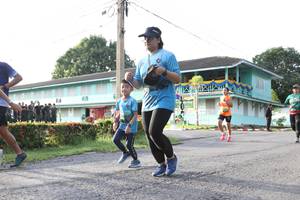 BIB: 
                            <button type="button" onclick="openModal(5232934)" class="btn btn-primary btn-sm float-right btn-popup" data-toggle="modal" data-target=".modal-high-quality">
                        <i class="fas fa-shopping-cart"></i> Add to Cart
                    </button>
                                            <button type="button" onclick="isThisMe(5232934, true)" class="btn btn-success btn-sm float-right btn-popup btn-isme hidden" data-toggle="tooltip" data-placement="bottom" title="นี่คือรูปของคุณใช่ไหม คลิกที่นี่เพื่อเอาเข้าอัลบั้ม">
                        <i class="fas fa-plus"></i> Add to album
                    </button>
                    <button type="button" onclick="isThisMe(5232934, false)" class="btn btn-warning btn-sm float-right btn-popup btn-isnotme hidden">
                        <i class="fas fa-ban"></i> Remove from album
                    </button>