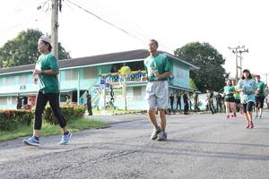 BIB: 
                            <button type="button" onclick="openModal(5232871)" class="btn btn-primary btn-sm float-right btn-popup" data-toggle="modal" data-target=".modal-high-quality">
                        <i class="fas fa-shopping-cart"></i> Add to Cart
                    </button>
                                            <button type="button" onclick="isThisMe(5232871, true)" class="btn btn-success btn-sm float-right btn-popup btn-isme hidden" data-toggle="tooltip" data-placement="bottom" title="นี่คือรูปของคุณใช่ไหม คลิกที่นี่เพื่อเอาเข้าอัลบั้ม">
                        <i class="fas fa-plus"></i> Add to album
                    </button>
                    <button type="button" onclick="isThisMe(5232871, false)" class="btn btn-warning btn-sm float-right btn-popup btn-isnotme hidden">
                        <i class="fas fa-ban"></i> Remove from album
                    </button>