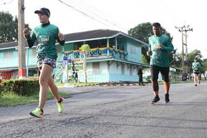 BIB: 5281
                            <button type="button" onclick="openModal(5232036)" class="btn btn-primary btn-sm float-right btn-popup" data-toggle="modal" data-target=".modal-high-quality">
                        <i class="fas fa-shopping-cart"></i> Add to Cart
                    </button>
                                            <button type="button" onclick="isThisMe(5232036, true)" class="btn btn-success btn-sm float-right btn-popup btn-isme hidden" data-toggle="tooltip" data-placement="bottom" title="นี่คือรูปของคุณใช่ไหม คลิกที่นี่เพื่อเอาเข้าอัลบั้ม">
                        <i class="fas fa-plus"></i> Add to album
                    </button>
                    <button type="button" onclick="isThisMe(5232036, false)" class="btn btn-warning btn-sm float-right btn-popup btn-isnotme hidden">
                        <i class="fas fa-ban"></i> Remove from album
                    </button>