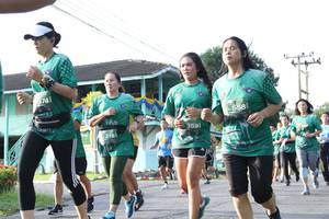 BIB: 558, 3591, 2181
                            <button type="button" onclick="openModal(5232831)" class="btn btn-primary btn-sm float-right btn-popup" data-toggle="modal" data-target=".modal-high-quality">
                        <i class="fas fa-shopping-cart"></i> Add to Cart
                    </button>
                                            <button type="button" onclick="isThisMe(5232831, true)" class="btn btn-success btn-sm float-right btn-popup btn-isme hidden" data-toggle="tooltip" data-placement="bottom" title="นี่คือรูปของคุณใช่ไหม คลิกที่นี่เพื่อเอาเข้าอัลบั้ม">
                        <i class="fas fa-plus"></i> Add to album
                    </button>
                    <button type="button" onclick="isThisMe(5232831, false)" class="btn btn-warning btn-sm float-right btn-popup btn-isnotme hidden">
                        <i class="fas fa-ban"></i> Remove from album
                    </button>