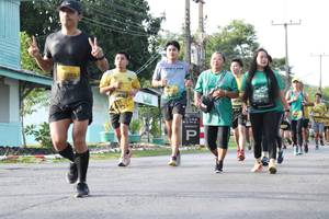 BIB: 1365
                            <button type="button" onclick="openModal(5233453)" class="btn btn-primary btn-sm float-right btn-popup" data-toggle="modal" data-target=".modal-high-quality">
                        <i class="fas fa-shopping-cart"></i> Add to Cart
                    </button>
                                            <button type="button" onclick="isThisMe(5233453, true)" class="btn btn-success btn-sm float-right btn-popup btn-isme hidden" data-toggle="tooltip" data-placement="bottom" title="นี่คือรูปของคุณใช่ไหม คลิกที่นี่เพื่อเอาเข้าอัลบั้ม">
                        <i class="fas fa-plus"></i> Add to album
                    </button>
                    <button type="button" onclick="isThisMe(5233453, false)" class="btn btn-warning btn-sm float-right btn-popup btn-isnotme hidden">
                        <i class="fas fa-ban"></i> Remove from album
                    </button>