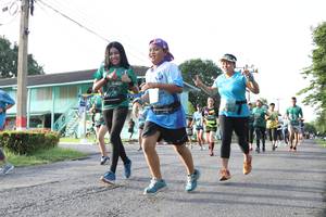 BIB: 040
                            <button type="button" onclick="openModal(5232544)" class="btn btn-primary btn-sm float-right btn-popup" data-toggle="modal" data-target=".modal-high-quality">
                        <i class="fas fa-shopping-cart"></i> Add to Cart
                    </button>
                                            <button type="button" onclick="isThisMe(5232544, true)" class="btn btn-success btn-sm float-right btn-popup btn-isme hidden" data-toggle="tooltip" data-placement="bottom" title="นี่คือรูปของคุณใช่ไหม คลิกที่นี่เพื่อเอาเข้าอัลบั้ม">
                        <i class="fas fa-plus"></i> Add to album
                    </button>
                    <button type="button" onclick="isThisMe(5232544, false)" class="btn btn-warning btn-sm float-right btn-popup btn-isnotme hidden">
                        <i class="fas fa-ban"></i> Remove from album
                    </button>