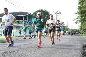 BIB: 077, 458
                            <button type="button" onclick="openModal(5232517)" class="btn btn-primary btn-sm float-right btn-popup" data-toggle="modal" data-target=".modal-high-quality">
                        <i class="fas fa-shopping-cart"></i> Add to Cart
                    </button>
                                            <button type="button" onclick="isThisMe(5232517, true)" class="btn btn-success btn-sm float-right btn-popup btn-isme hidden" data-toggle="tooltip" data-placement="bottom" title="นี่คือรูปของคุณใช่ไหม คลิกที่นี่เพื่อเอาเข้าอัลบั้ม">
                        <i class="fas fa-plus"></i> Add to album
                    </button>
                    <button type="button" onclick="isThisMe(5232517, false)" class="btn btn-warning btn-sm float-right btn-popup btn-isnotme hidden">
                        <i class="fas fa-ban"></i> Remove from album
                    </button>