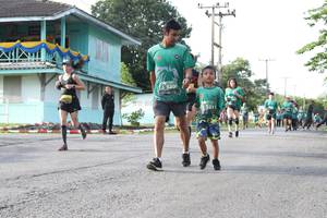 BIB: 320, 3211
                            <button type="button" onclick="openModal(5233138)" class="btn btn-primary btn-sm float-right btn-popup" data-toggle="modal" data-target=".modal-high-quality">
                        <i class="fas fa-shopping-cart"></i> Add to Cart
                    </button>
                                            <button type="button" onclick="isThisMe(5233138, true)" class="btn btn-success btn-sm float-right btn-popup btn-isme hidden" data-toggle="tooltip" data-placement="bottom" title="นี่คือรูปของคุณใช่ไหม คลิกที่นี่เพื่อเอาเข้าอัลบั้ม">
                        <i class="fas fa-plus"></i> Add to album
                    </button>
                    <button type="button" onclick="isThisMe(5233138, false)" class="btn btn-warning btn-sm float-right btn-popup btn-isnotme hidden">
                        <i class="fas fa-ban"></i> Remove from album
                    </button>