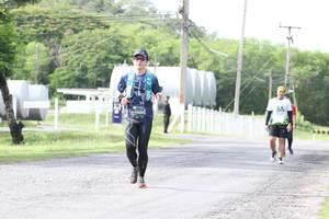 BIB: 220
                            <button type="button" onclick="openModal(5238131)" class="btn btn-primary btn-sm float-right btn-popup" data-toggle="modal" data-target=".modal-high-quality">
                        <i class="fas fa-shopping-cart"></i> Add to Cart
                    </button>
                                            <button type="button" onclick="isThisMe(5238131, true)" class="btn btn-success btn-sm float-right btn-popup btn-isme hidden" data-toggle="tooltip" data-placement="bottom" title="นี่คือรูปของคุณใช่ไหม คลิกที่นี่เพื่อเอาเข้าอัลบั้ม">
                        <i class="fas fa-plus"></i> Add to album
                    </button>
                    <button type="button" onclick="isThisMe(5238131, false)" class="btn btn-warning btn-sm float-right btn-popup btn-isnotme hidden">
                        <i class="fas fa-ban"></i> Remove from album
                    </button>